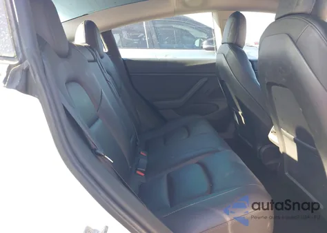 2021 Tesla Model 3 Performance Dual Motor All-Wheel Drive z USA, uszkodzony, nr VIN 5YJ3E1EC0MF925652